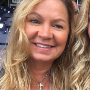 Meet your Posher, Joy